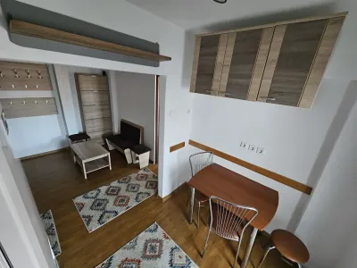 camera cu masa scaune apartament vanzare cumparare Alba Iulia Alba